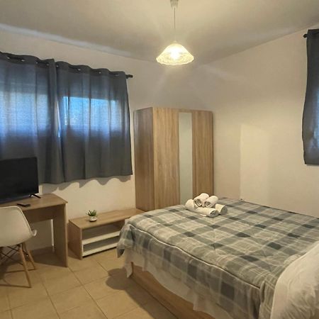 Apartamento Semi-Basement 250M From Sea, Nea Chili Alejandrópolis Exterior foto