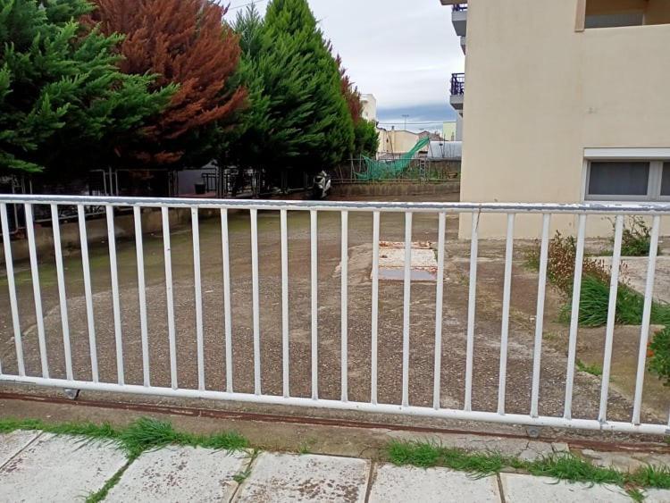 Apartamento Semi-Basement 250M From Sea, Nea Chili Alejandrópolis Exterior foto
